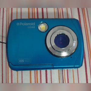Polaroid IS048 Teal Waterproof Digital Camera (working)